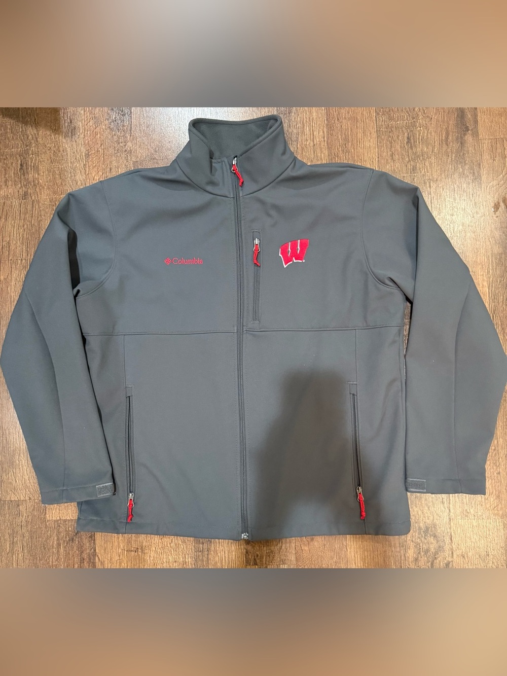 Columbia Gray Softshell Jacket with Red Wisconsin 'W' xl